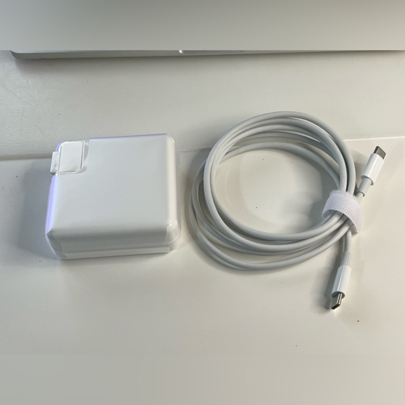 MacBook Pro 13” Retina - Picture 5 of 5